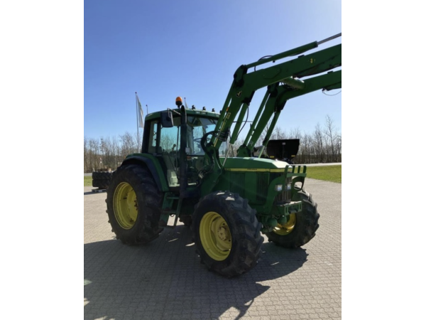 Трактор John Deere 6810 (1998)
