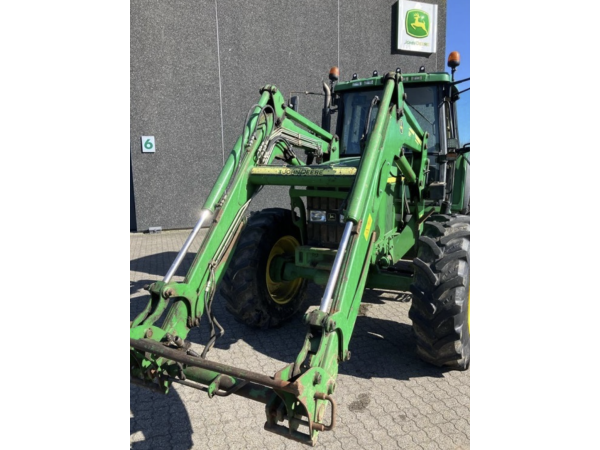 Трактор John Deere 6810 (1998)