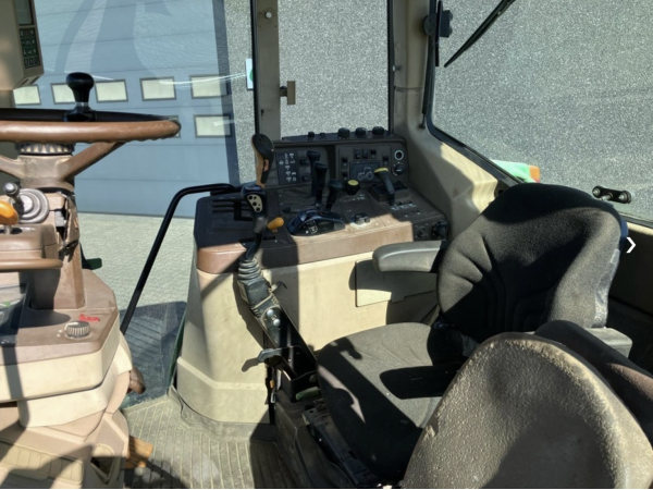 Трактор John Deere 6810 (1998)