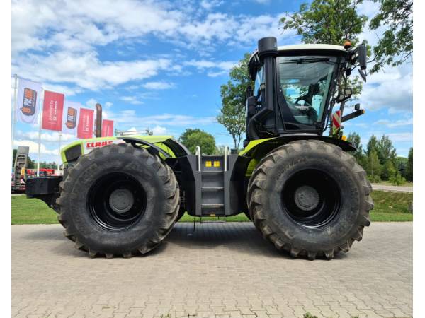 Трактор Claas Xerion 3800 (2007)