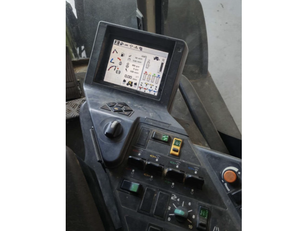 Трактор Claas Xerion 3300 (2010)