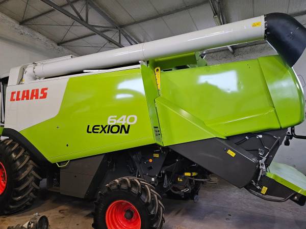 Комбайн Claas Lexion 640 (2012)