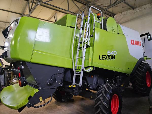 Комбайн Claas Lexion 640 (2012)