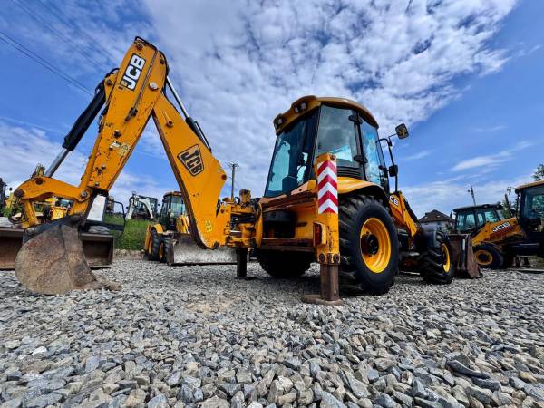 Экскаватор-погрузчик JCB 3CX (2008)