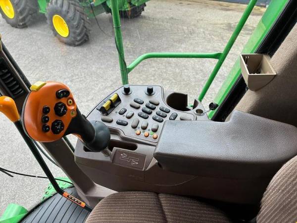 Комбайн John Deere 9780i CTS (2005)