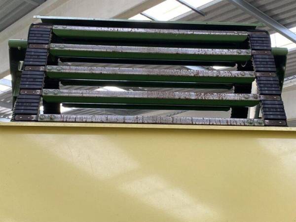 Прес-підбирач Krone Comprima CF 155 XC (2012)