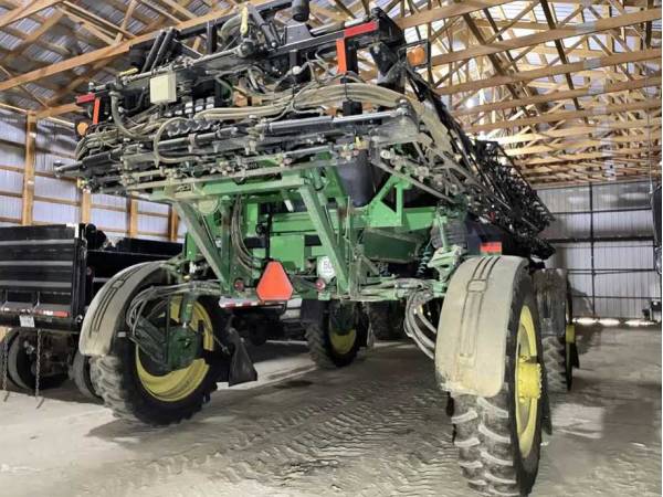 Самохідний обприскувач John Deere 4730 (2013)