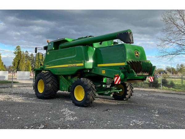 Комбайн John Deere W650i (2009)