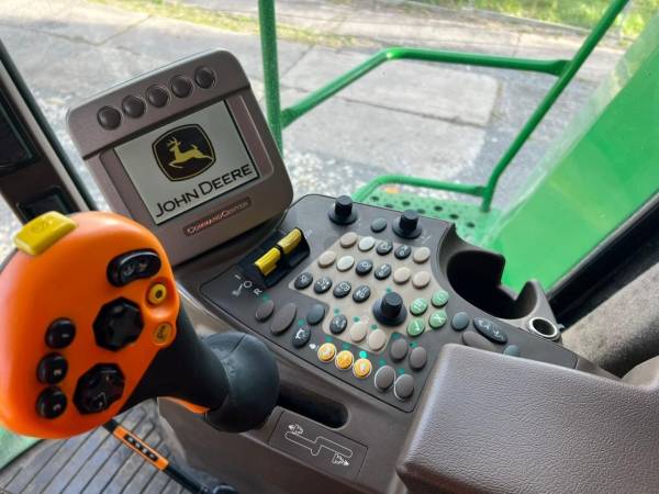 Комбайн John Deere W650i (2009)