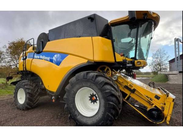 Комбайн New Holland CX 8070 (2013)