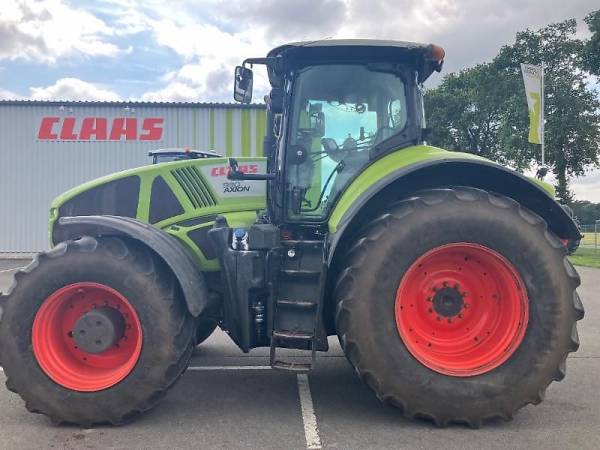 Трактор Claas Axion 930 (2013)