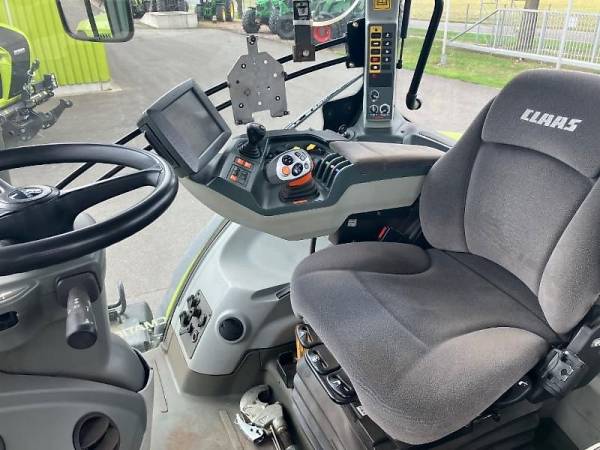 Трактор Claas Axion 930 (2013)