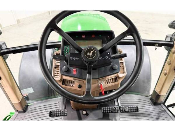 Трактор John Deere 7810 (2000)