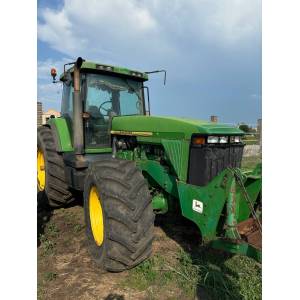 Трактор John Deere 8300 (2000)