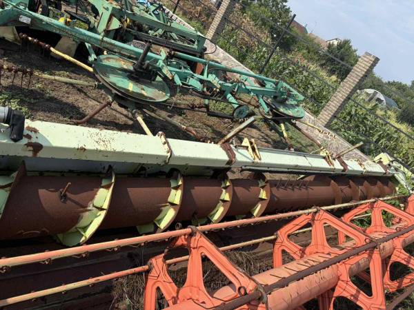 Жатка зерновая Claas Vario 750