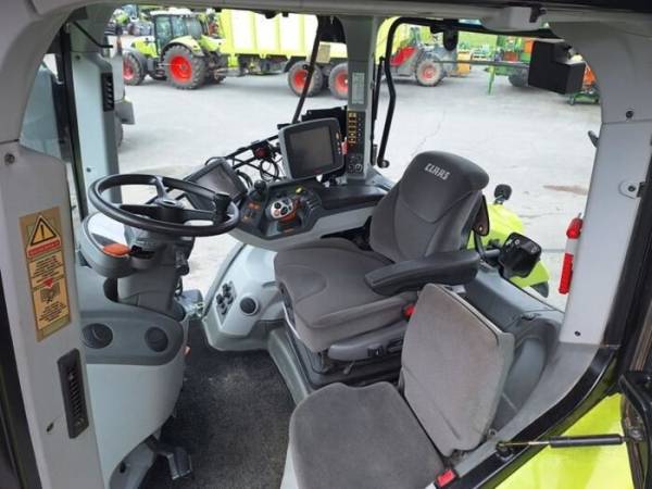 Трактор Claas Axion 930 (2015)
