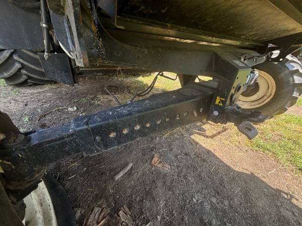Комбайн New Holland CSX7080 (2008)