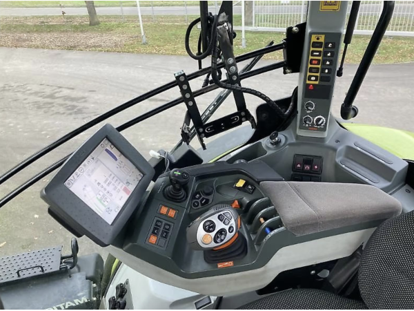 Трактор Claas Axion 920 (2014)