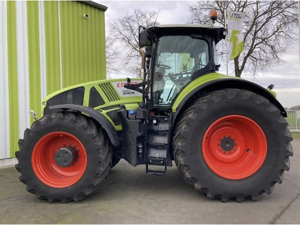 Трактор Claas Axion 920 (2014)