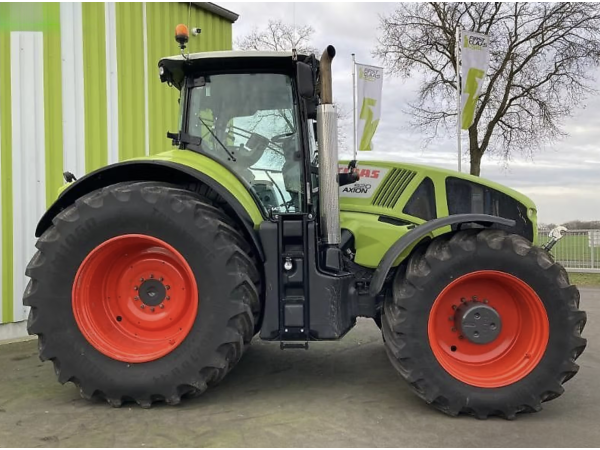 Трактор Claas Axion 920 (2014)