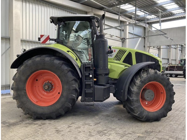 Трактор Claas Axion 920 (2020)