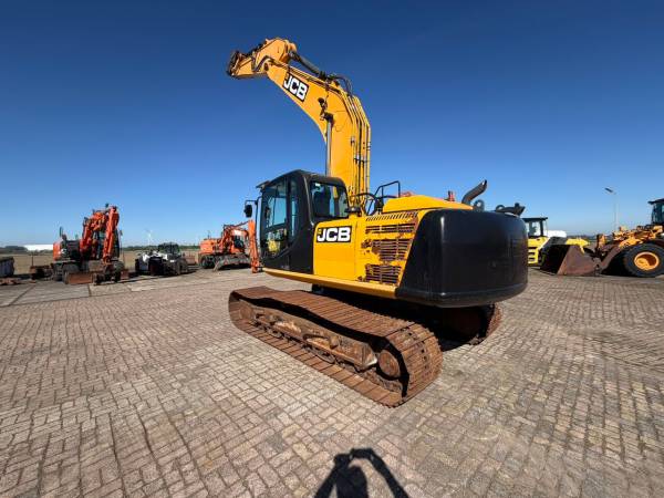 Экскаватор JCB JS 200LC T4i IIIB (2015)