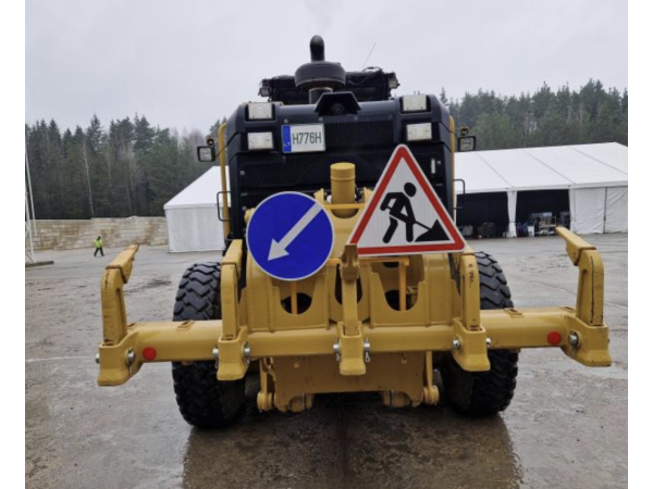 Грейдер Caterpillar 12M (2016)