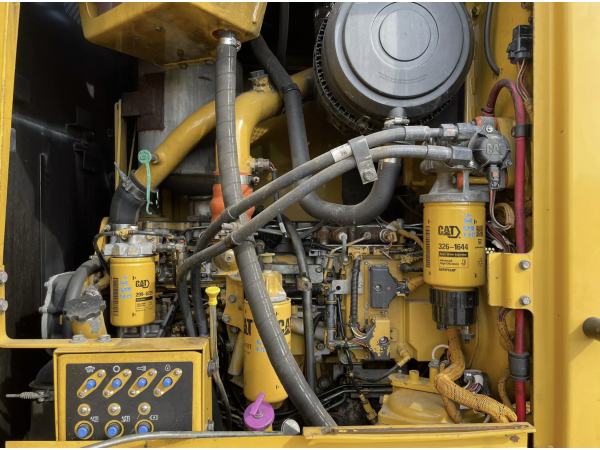 Грейдер Caterpillar 12M (2011)