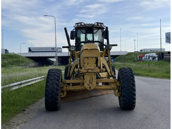 Грейдер Caterpillar 12M (2011)