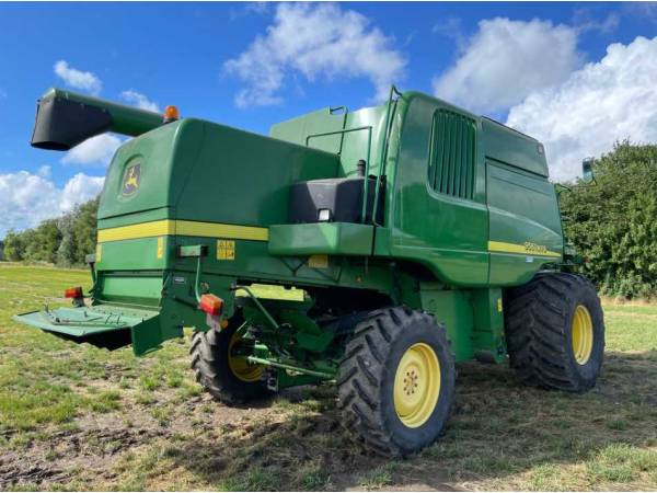 Комбайн John Deere 9560 WTS (2003)
