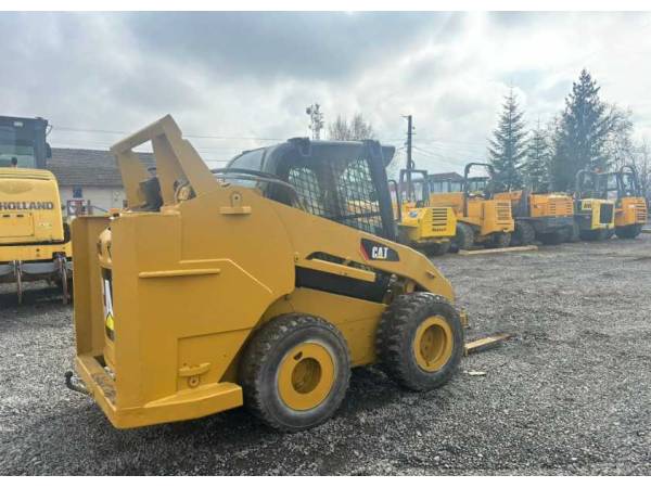 Міні-навантажувач Caterpillar 246C (2017)