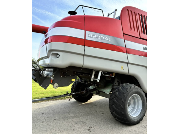Комбайн Massey Ferguson 9280 (2011)