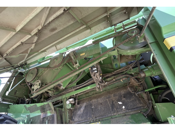 Комбайн John Deere S670 (2012)