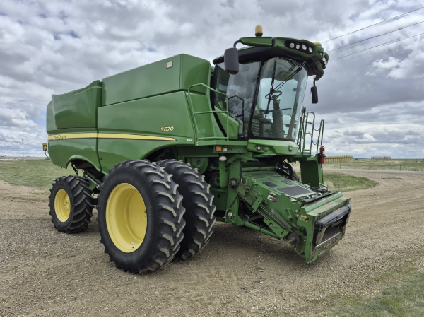 Комбайн John Deere S670 (2012)