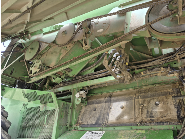 Комбайн John Deere S670 (2012)