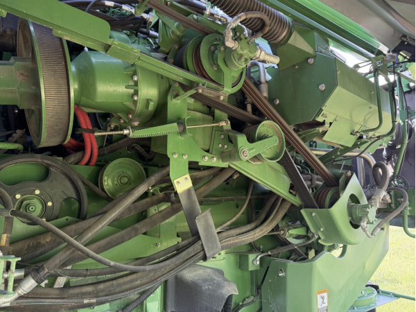 Комбайн John Deere S690 (2013)