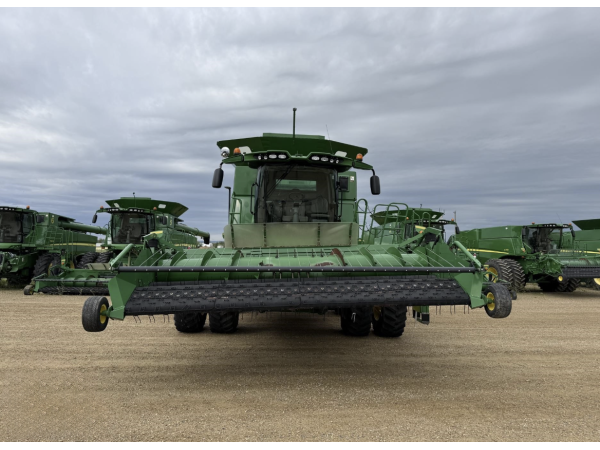 Комбайн John Deere S690 (2013)