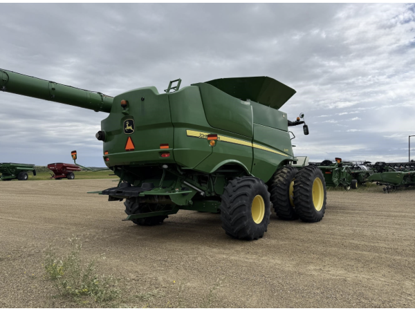 Комбайн John Deere S690 (2013)