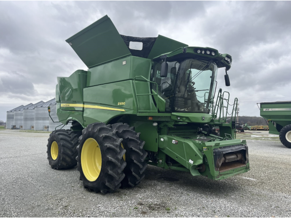 Комбайн John Deere S690 (2015)