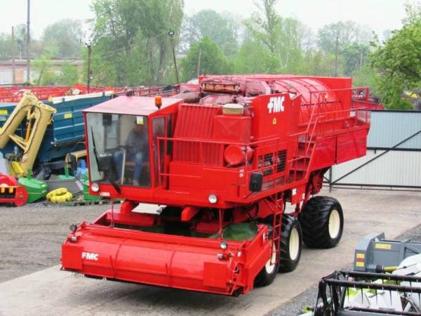 Горохоуборочный комбайн FMC 979 (1994)