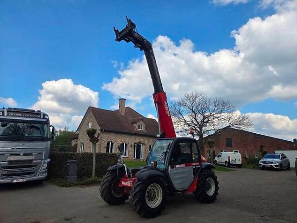 Телескопический погрузчик Manitou MLT 526 (2001)
