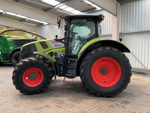 Трактор Claas Axion 810 (2017)