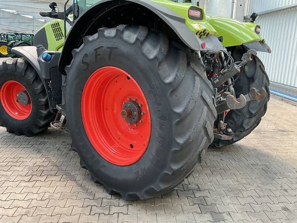 Трактор Claas Axion 810 (2017)