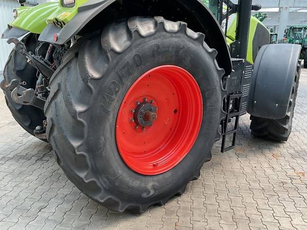 Трактор Claas Axion 810 (2017)