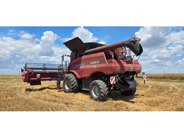 Комбайн Case IH 8120 (2010)