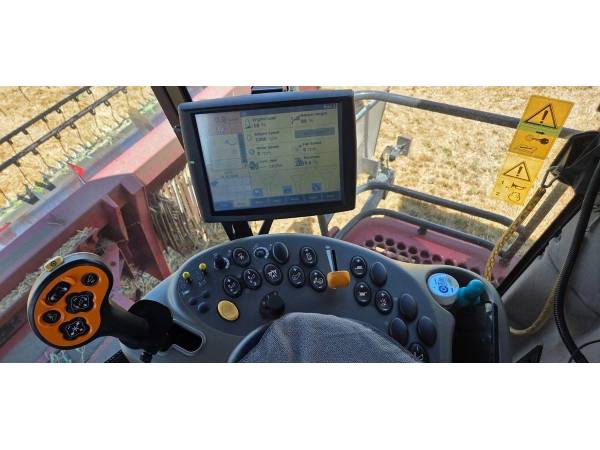 Комбайн Case IH 8120 (2010)
