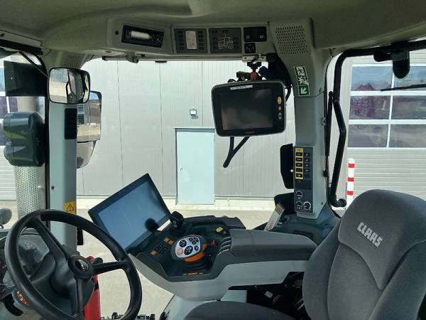 Трактор Claas Axion 830 (2020)