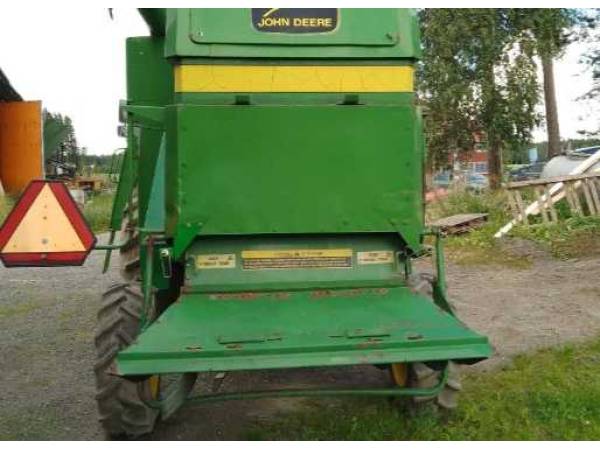 Комбайн John Deere 1155 (1991)