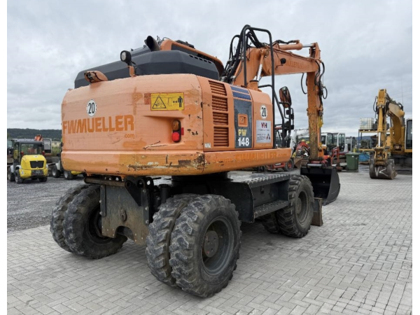 Экскаватор Komatsu PW148-8 (2013)