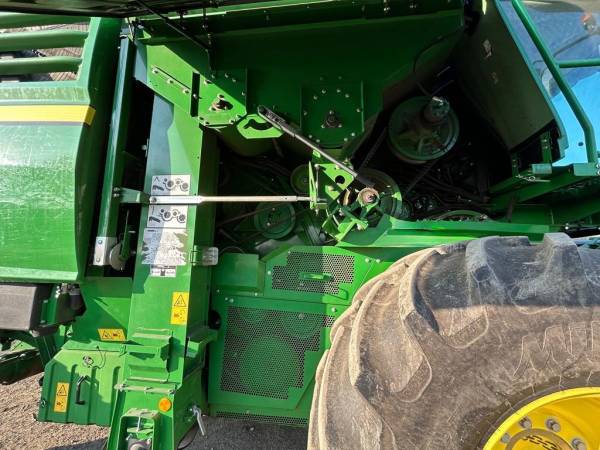 Комбайн John Deere T550 (2021)